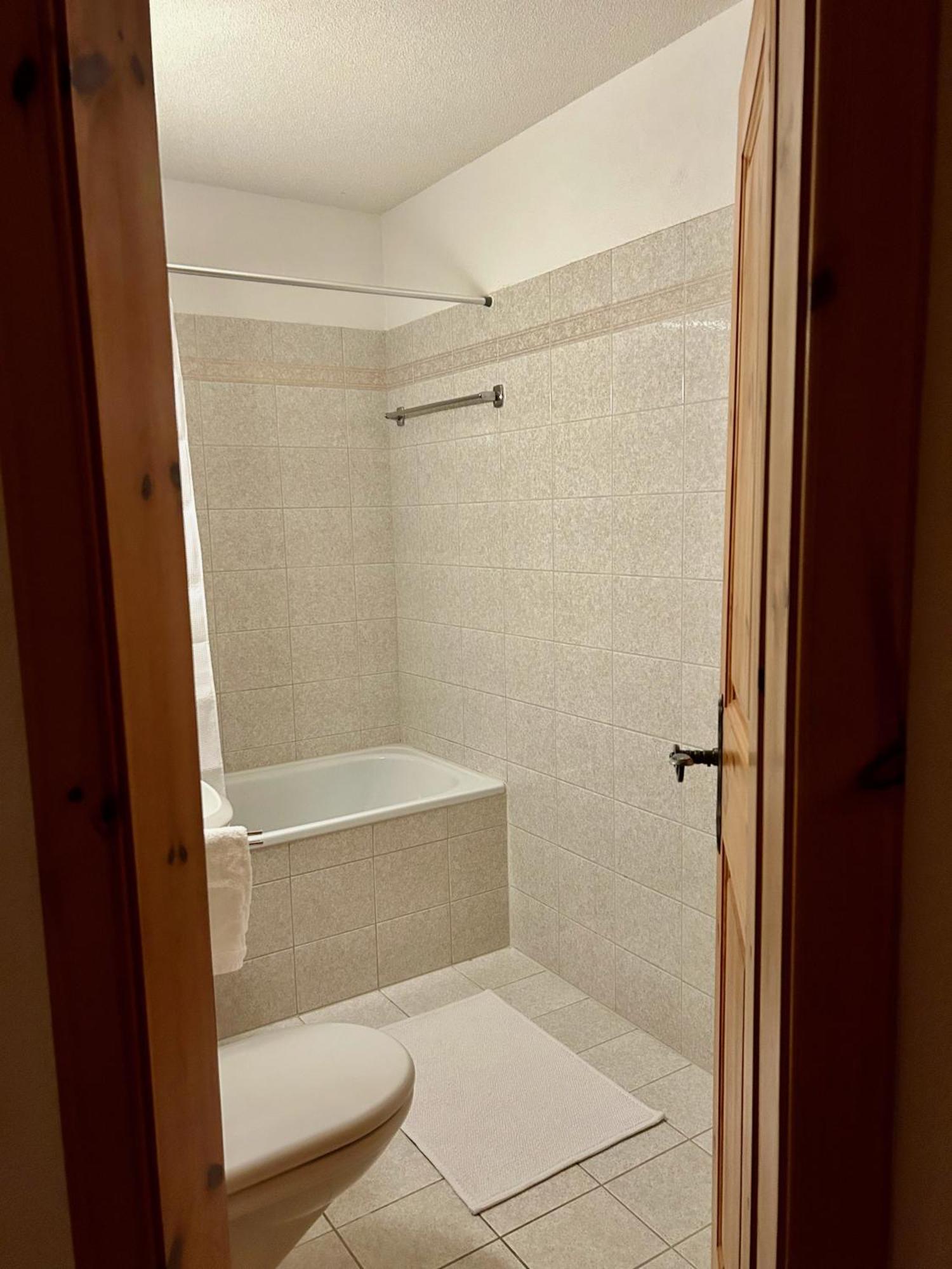 Cosy Studio Apartment In Spluegen Luaran gambar
